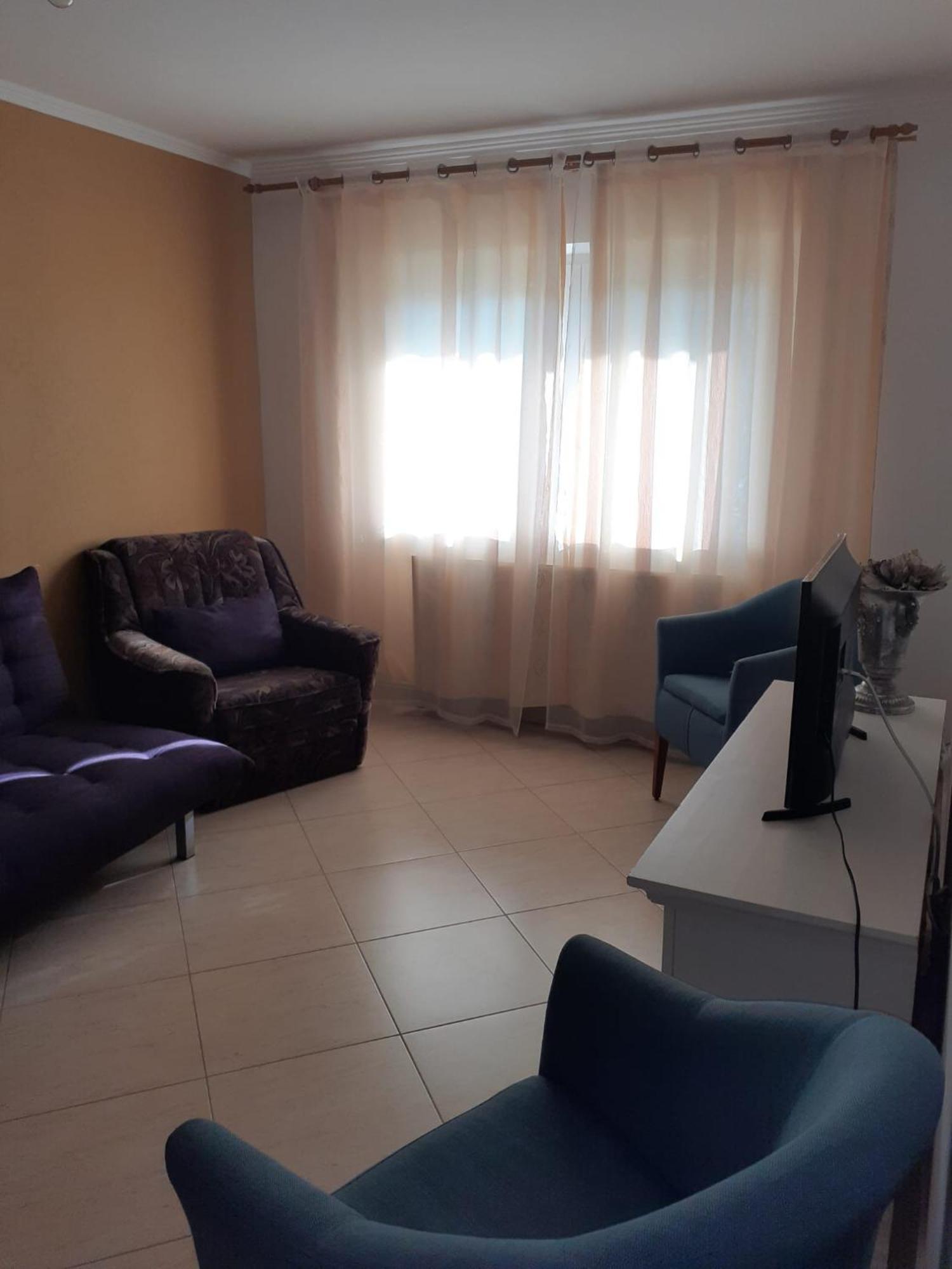 Apartament Cu 3 Camere La Poala Muntilor Fagaras ビクトリア エクステリア 写真