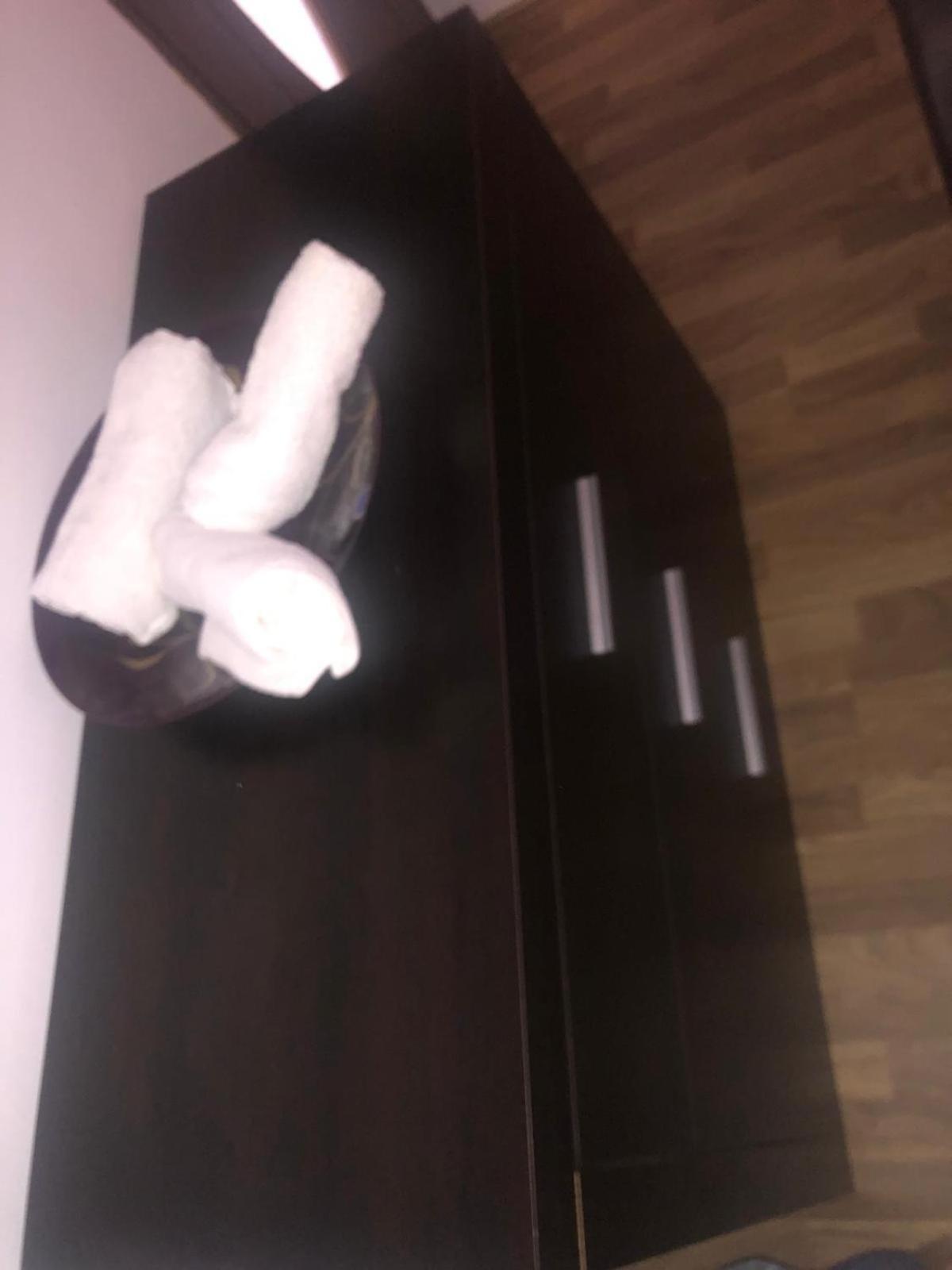 Apartament Cu 3 Camere La Poala Muntilor Fagaras ビクトリア エクステリア 写真