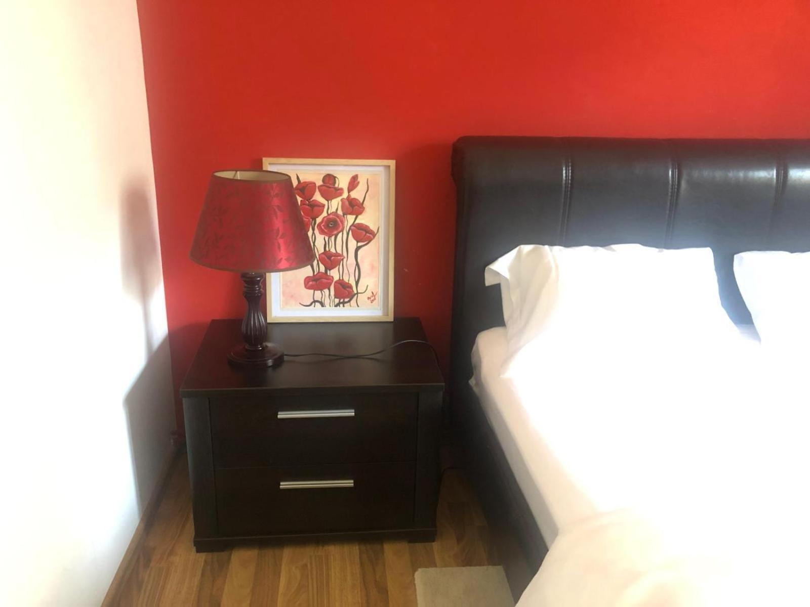 Apartament Cu 3 Camere La Poala Muntilor Fagaras ビクトリア エクステリア 写真