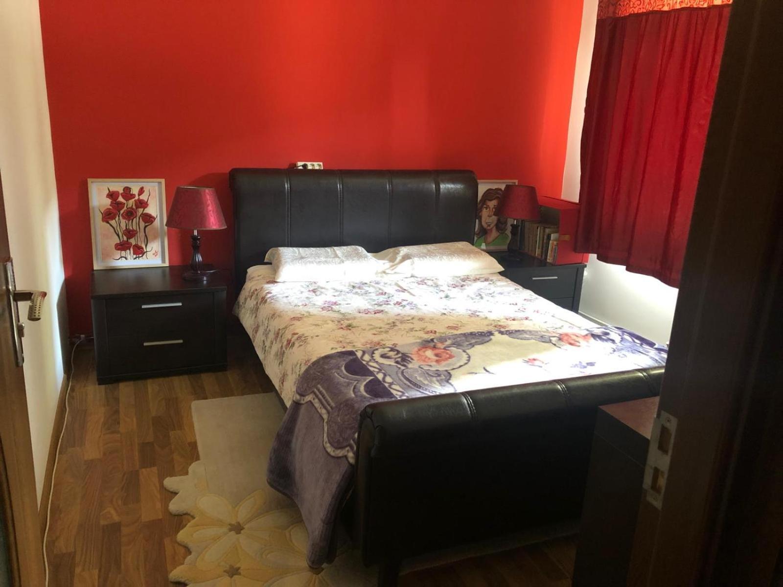 Apartament Cu 3 Camere La Poala Muntilor Fagaras ビクトリア エクステリア 写真